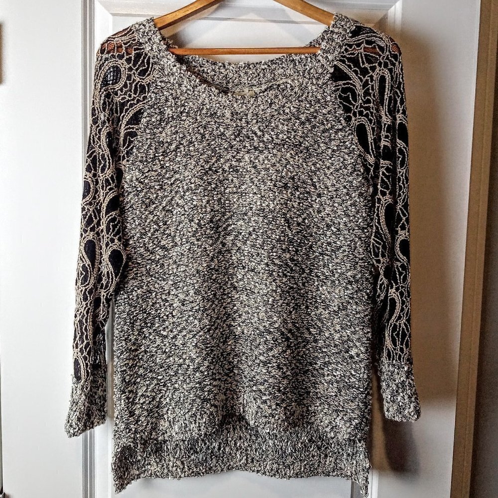 Escio Nubby Knit Hi-Lo Fishnet Sleeve Sweater NWT